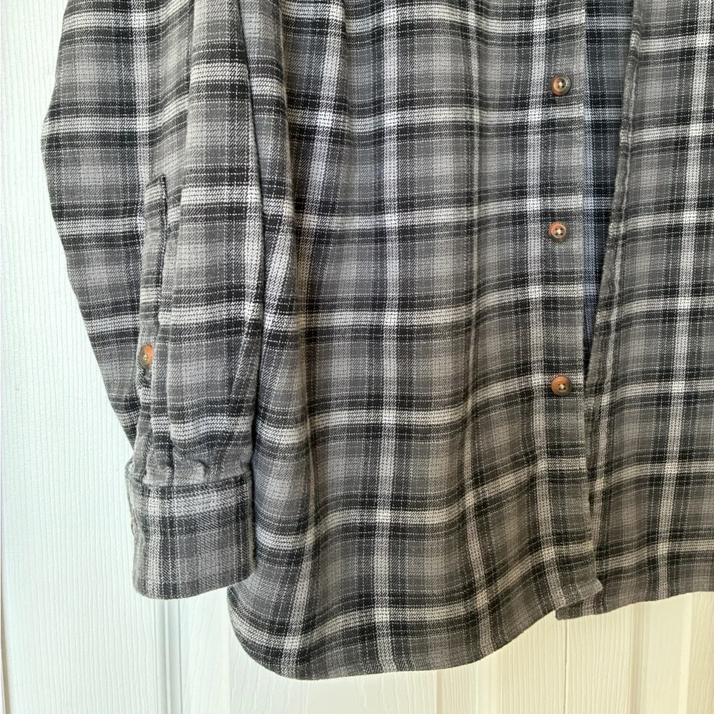 Columbia Flannel Shirt Men’s XL Gray Plaid Button Down Outdoor Layering Hiking - Picture 6 of 14